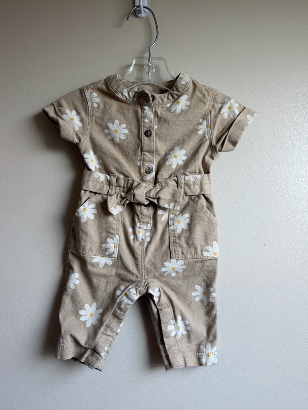 Old Nacy Tan Daisy Print Tan Romper with Belt size 0-3M Summer Outfit Neutral